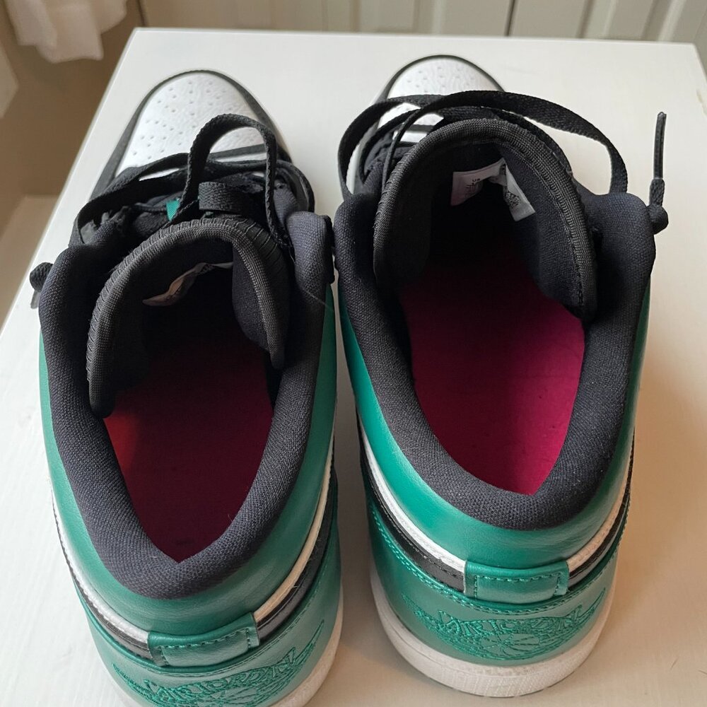Nike Air Jordan Low - Mens Shoes View 4